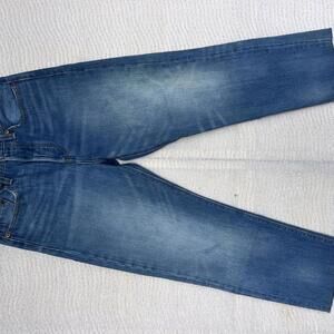 Levi’s Wedgie Straight Jeans 28 100% Cotton Raw Hem Button Fly Medium Wash